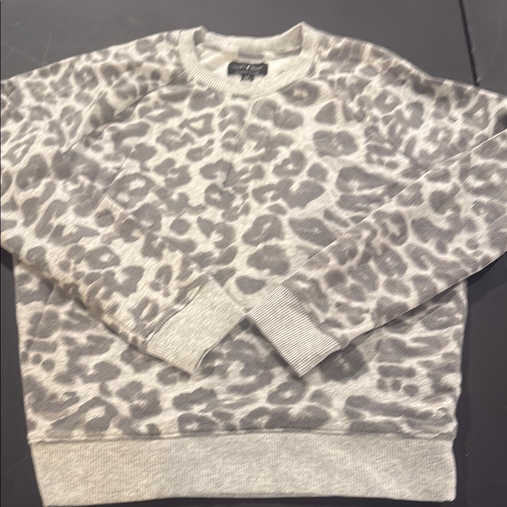 Gray Leopard Print Sweater lucky brand size small